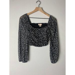 BOG COLLECTIVE FLORAL CROPPED LONG SLEEVE TOP SIZE MEDIUM